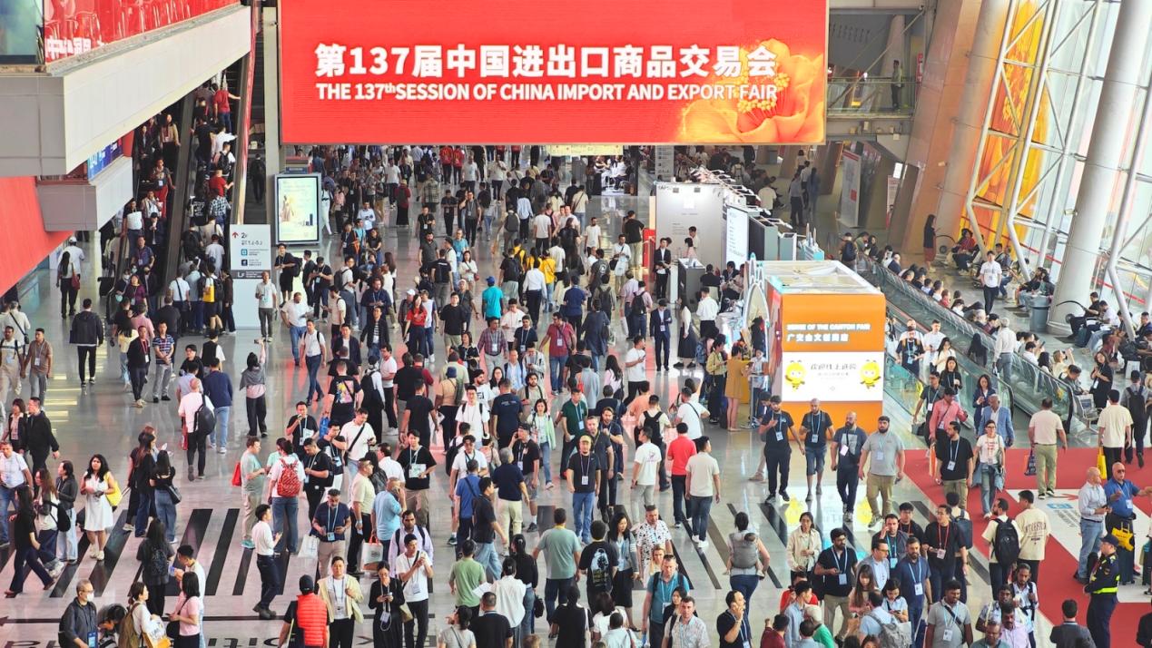 تنمية الجودة، والإبحار نحو آفاق جديدة - رحلة جيايوي الناجحة في معرض كانتون 2025!